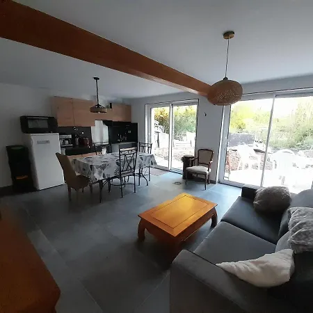 Sur Jardin Au Calme A Pernes 1 Appartement