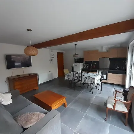 Sur Jardin Au Calme A Pernes 1 Pernes (Pas-de-Calais)