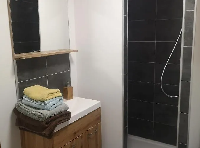 Lägenhet Sur Jardin Au Calme A Pernes 1 *